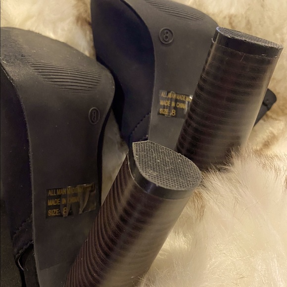 Stretch booties design,peep toes , high heels .. - Picture 8 of 9